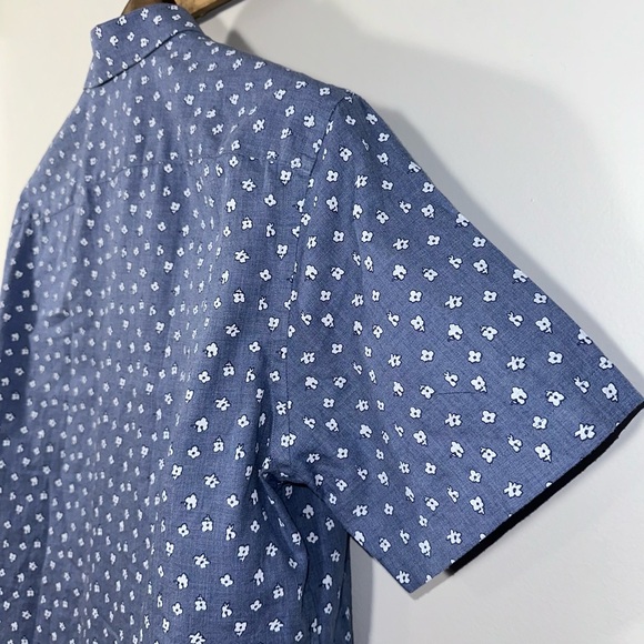 šUNTUCKit Menās Slim Fit Button Down Shortsleeved Shirt - Size Large SLIM FIT - Picture 9 of 14